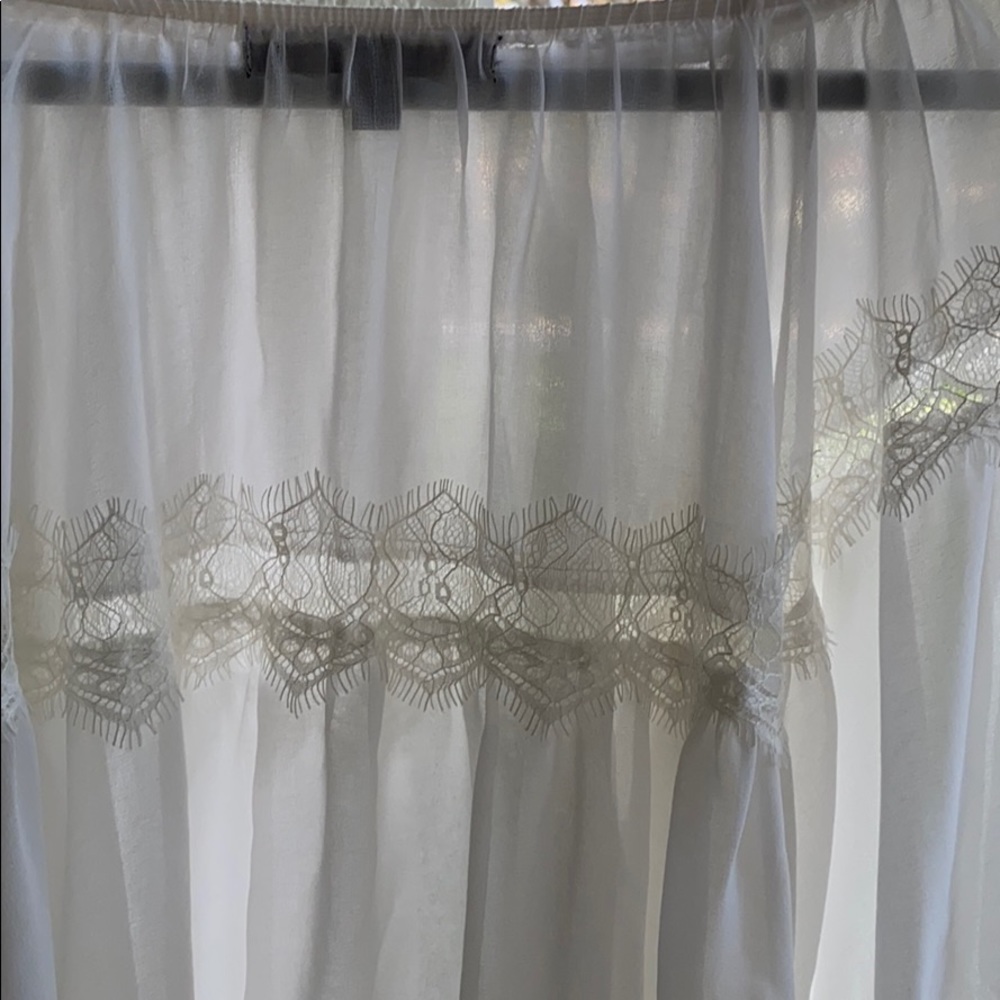 Boho top-sheer with lace.  Best worn on shoulders. - Picture 6 of 10